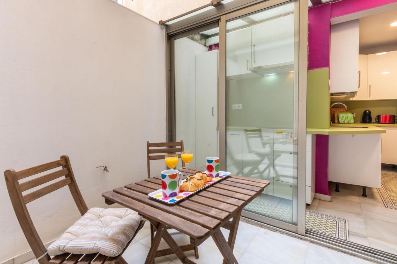Апартаменти Goles Courtyard With Parking By Valcambre Севілья Екстер'єр фото